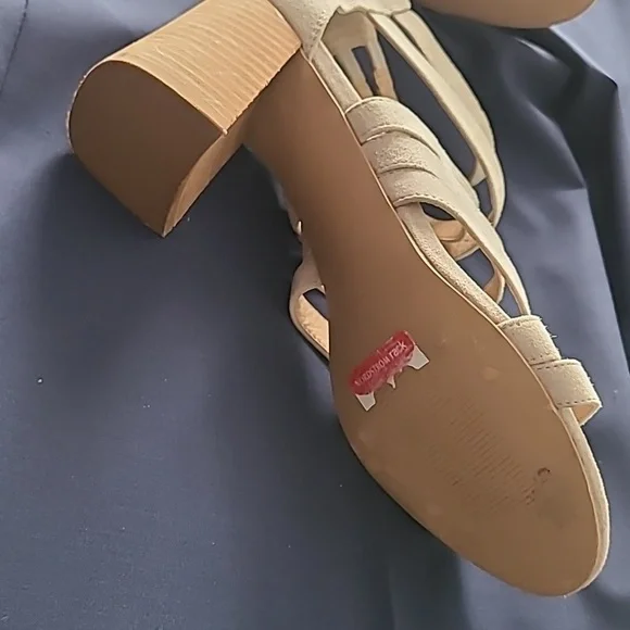 STEVE MADDEN Grey Beige 🍁 Microsuede 3.5" Block Heel Sandals 11 - Picture 7 of 12